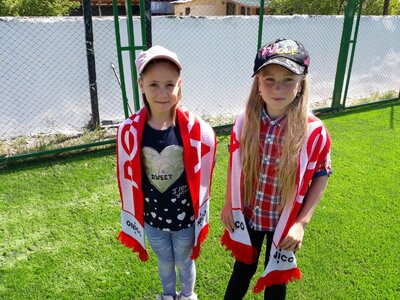 Otwarcie boiska piłkarskiego w Kapszagaju. Fot. Katarzyna Ratajczak-Sowa (IPN)