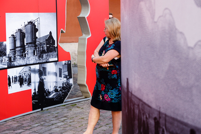 Otwarcie wystawy „Powstała, by żyć” na Dziedzińcu Wielkim Zamku Królewskiego w Warszawie – 29 maja 2018. Fot. Sławek Kasper (IPN)