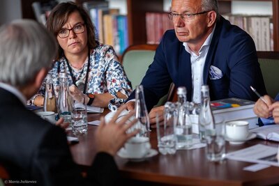 Spotkanie wiceprezesa IPN Krzysztofa Szwagrzyka z prezydentem Światowego Kongresu Ukraińców Eugenem Czolijem – Warszawa, 5 czerwca 2018. Fot. Marcin Jurkiewicz (IPN)