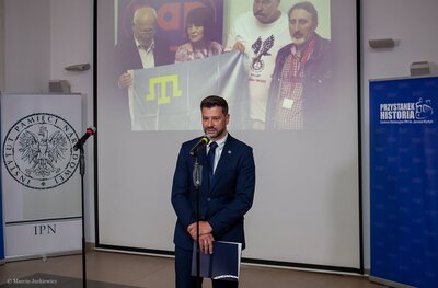 Dyr. Oddziału IPN w Krakowie dr Filip Musiał podczas konferencji prasowej prezentującej nowy portal IPN „Solidarność Walcząca w dokumentach”. Fot. Marcin Jurkiewicz (IPN)