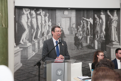 Debatę finałową podsumował senator prof. Jan Żaryn  Fot. Piotr Życieński (IPN)