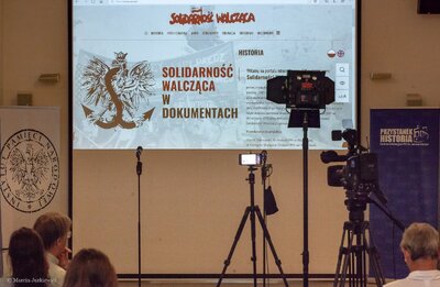 Konferencja prasowa prezentująca nowy portal IPN „Solidarność Walcząca w dokumentach”. Fot. Marcin Jurkiewicz (IPN)