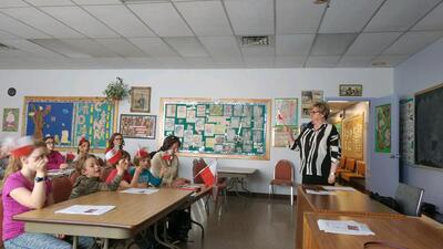 Film „Niezwyciężeni” w Kanadzie – Toronto, szkoła przy parafii św. Stanisława Kostki