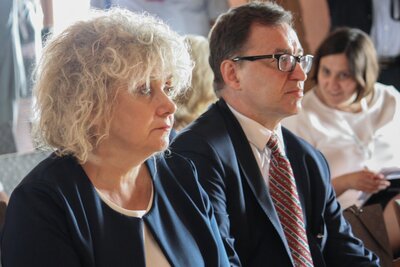 Wicemarszałek Senatu Maria Koc i prezes IPN Jarosław Szarek. Międzynarodowa konferencja naukowa „Magna Res Libertas” w Rapperswilu – 21 czerwca 2018