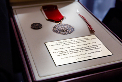 Uroczystość wręczenia dr. Mateuszowi Szpytmie honorowej odznaki Bene Merito – Warszawa, 23 czerwca 2018. Fot. Sławek Kasper (IPN)