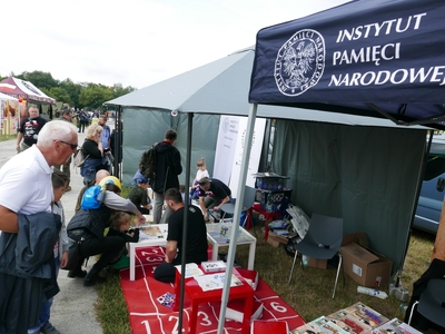 Stoisko IPN podczas XIV Małopolskiego Pikniku Lotniczego – Kraków, 23–24 czerwca 2018