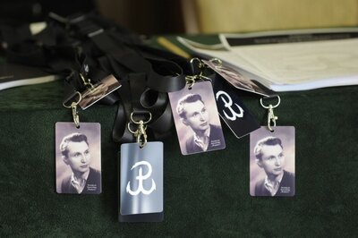 Materiały konferencyjne z podobizną kpt. Stanisława Sojczyńskiego „Warszyca”