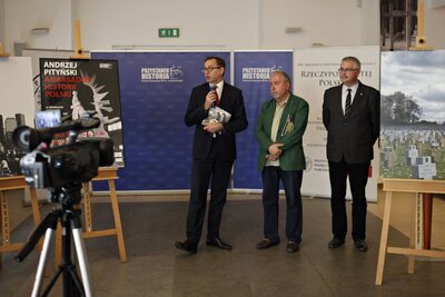 Wernisaż wystawy „Andrzej Pityński – ambasador historii Polski w obiektywie Czesława Czaplińskiego. Fot. Jan Dubiel (IPN)