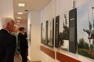 Wystawa „Andrzej Pityński – ambasador historii Polski w obiektywie Czesława Czaplińskiego”. Fot. Aleksandra Wierzchowska (IPN)