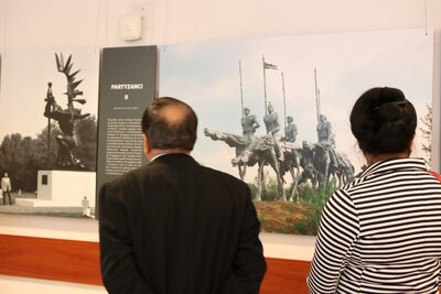 Wystawa „Andrzej Pityński – ambasador historii Polski w obiektywie Czesława Czaplińskiego”. Fot. Aleksandra Wierzchowska (IPN)