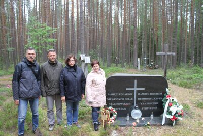 Uroczysko Sandarmoch na przedmieściach Miedwieżjegorska, gdzie rozstrzelano w ramach tzw. Wielkiego Terroru w okresie 1937 – 1938 ponad 9 tysięcy osób.