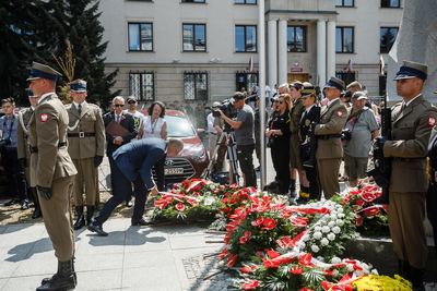 Uroczystości pod pomnikiem gen. Stefana Roweckiego „Grota”. 1 sierpnia 2018. Fot. Sławek Kasper (IPN)