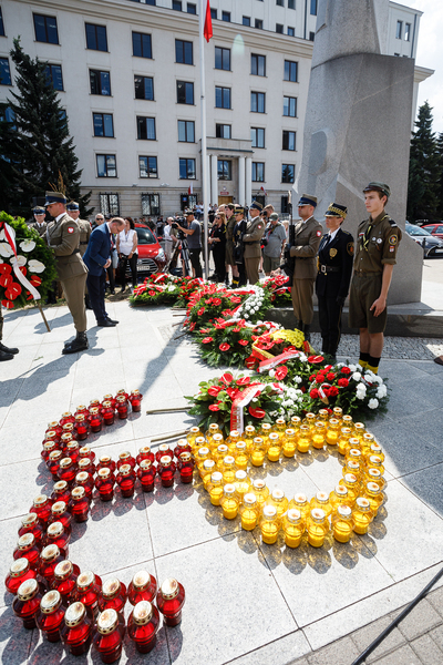 Uroczystości pod pomnikiem gen. Stefana Roweckiego „Grota”. 1 sierpnia 2018. Fot. Sławek Kasper (IPN)