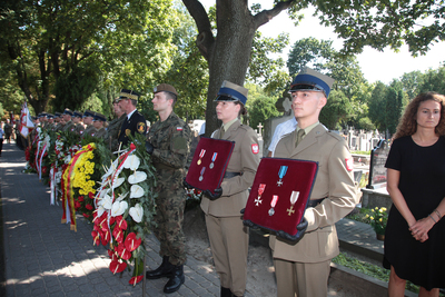 Uroczystości pogrzebowe płk. Stanisława Oleksiaka. Fot. Piotr Życieński (IPN)