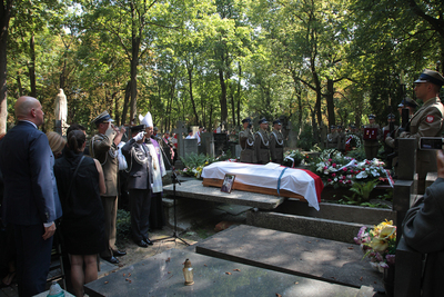Uroczystości pogrzebowe płk. Stanisława Oleksiaka. Fot. Piotr Życieński (IPN)