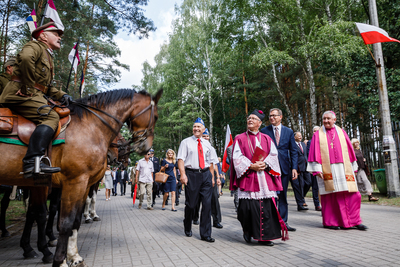 IPN oddaje hołd bohaterom wojny 1920 roku – Ossów, 15 sierpnia 2018 r.  Fot. Sławek Kasper (IPN)