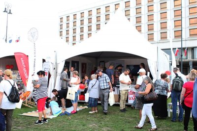 IPN na pikniku rodzinnym z NBP z okazji stulecia odzyskania Niepodległości – 15 sierpnia 2018. Fot. Jan Dubiel (IPN)