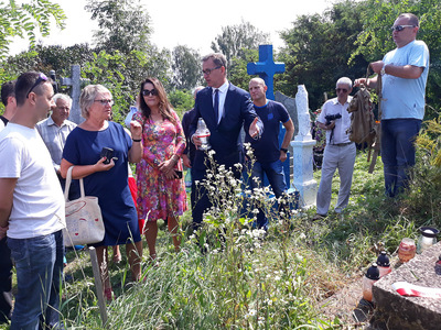 W drodze na obchody 98. rocznicy bitwy pod Zadwórzem – polskie groby na cmentarzu w Kurowicach – 18 sierpnia 2018. Fot. Sławek Kasper (IPN)