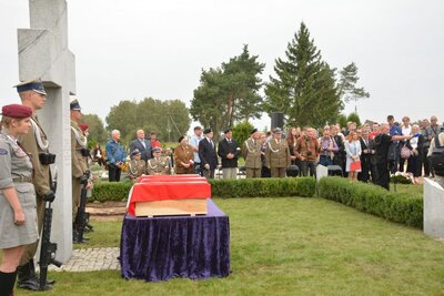 Pogrzeb żołnierzy Armii Krajowej w Ejszyszkach na Litwie – 8 września 2018. Fot. Michał Siemiński (IPN)