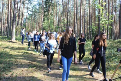 Wyjazd edukacyjny dla laureatów konkursu „Sprzączki i guziki z orzełkiem ze rdzy…” na Litwę i Łotwę – Raubiszki, 11 września 2018