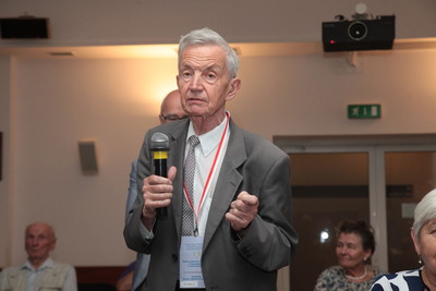 Dyskusja o roli Kościoła katolickiego w odzyskaniu przez Polskę niepodległości w 1918 r. Fot. P.Życieński (IPN)