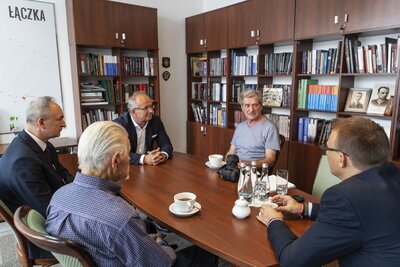 Przedstawiciele Stowarzyszenia Polskich Kombatantów w Australii odwiedzili IPN – 14 września 2018. Fot. Katarzyna Hołopiak (IPN)