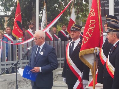 Przemawia minister energii Krzysztof Tchórzewski [fot. B. Nowak, BUWiM IPN]