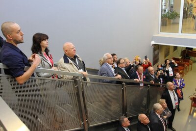 Przedstawiciele organizacji polonijnych biorący udział V Światowym Zjeździe Polonii i Polaków z Zagranicy odwiedzili Archiwum IPN. Fot. Maciej Buźniak (Archiwum IPN)