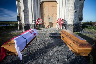 Uroczystości sprowadzenia do Polski szczątków admirała Józefa Unruga i jego żony Zofii – Montrésor (Francja), 24 września 2018. Fot. Sławek Kasper (IPN)