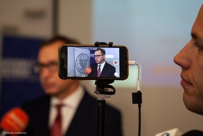 Konferencja prasowa na temat programów poświęconych stratom osobowym i ofiarom represji – Warszawa, 27 września 2018. Fot. Marcin Jurkiewicz (IPN)