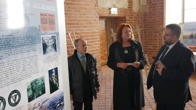 Wizytacja miejsc pamięci związanych z KL Soldau w Działdowie (fot. K. Wrombel, M. Próchniak - Stowarzyszenie Odnowy Chrześcijańskiej "Pamięć i Tożsamość" Działdowo)