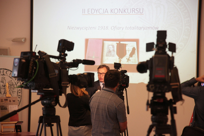 Konferencja prasowa na temat II edycji konkursu „Niezwyciężeni 1918. Ofiary totalitaryzmów” – 5 października 2018. Fot. Piotr Życieński (IPN)