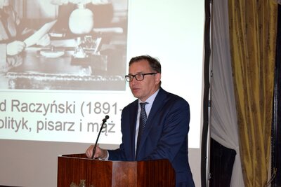 – Polska Emigracja w Wielkiej Brytanii i niepodległość to dwa nierozłączne słowa – powiedział prezes IPN Jarosław Szarek podczas konferencji zorganizowanej w hołdzie Edwardowi Raczyńskiemu