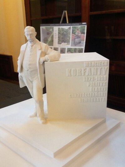 Pomnik Wojciecha Korfantego w Warszawie – projekt konkursowy Karola Badyny