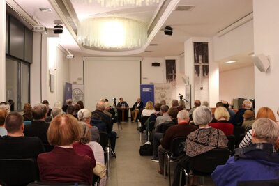 „Obozy dla uchodźców w obszarze zainteresowania wywiadu PRL” – dyskusja z cyklu „Tajemnice wywiadu” – Warszawa, 30 października 2018. Fot. Aleksandra Wierzchowska (IPN)