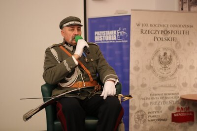 Marszałek Piłsudski otwiera „Przystanek Niepodległość” – 5 listopada 2018. Fot. Aleksandra Wierzchowska (IPN)