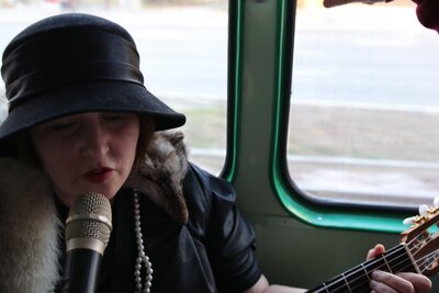 Tramwaj linii „N” znów wyjechał w trasę! – 6 listopada 2018. Fot. Aleksandra Wierzchowska (IPN)