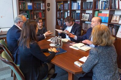 Kierownictwo amerykańskiej agencji rządowej z wizytą u profesora Krzysztofa Szwagrzyka, zastępcy prezesa IPN – 6 listopada 2018