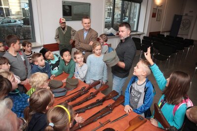 O stroju i uzbrojeniu polskich żołnierzy na Przystanku Niepodległość – 7 listopada 2018. Fot. Piotr Życieński (IPN)