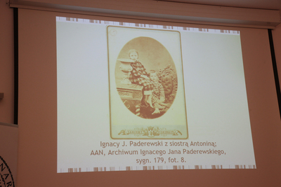 O Ignacym J. Paderewskim opowiedział Tomasz Dzięgielewski z Archiwum Akt Nowych – 7 listopada 2018. Fot. Piotr Życieński (IPN)