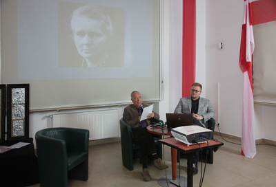 O Marii Skłodowskiej w czasie I wojny światowej opowiedzieli dr hab. Tomasz Pospieszny oraz prof. Jan Piskurewicz – 8 listopada 2018. Fot. Piotr Życieński (IPN)