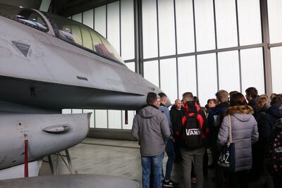 Zwiedzanie 31 Bazy Lotnictwa Taktycznego w Krzesinach – 14 listopada 2018