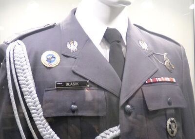 Mundur gen. Andrzeja Błasika w Sali Tradycji 31 bazy lotnictwa taktycznego, Poznań-Krzesiny – 14 listopada 2018