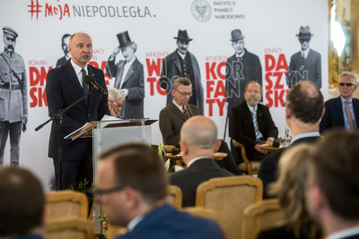 List prezydenta Andrzeja Dudy skierowany do uczestników debaty odczytał minister w Kancelarii Prezydenta RP Wojciech Kolarski. Fot. Sławek Kasper (IPN)