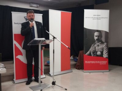 Wernisaż wystawy IPN „Instytut Piłsudskiego w Ameryce – historia i zbiory polskiej instytucji w Nowym Jorku”. Na zdj. Adam Hlebowicz, dyr. BEN IPN