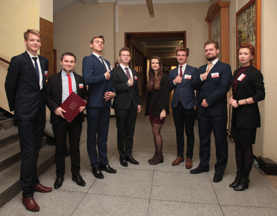 Półfinał pierwszego turnieju oksfordzkich debat historycznych dla studentów. Fot. Piotr Życieński (IPN)