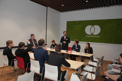 Finał pierwszego turnieju oksfordzkich debat historycznych dla studentów – 23 listopada 2018. Fot. Piotr Życieński (IPN)