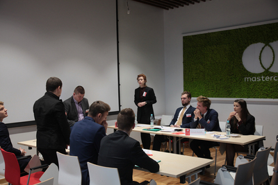 Finał pierwszego turnieju oksfordzkich debat historycznych dla studentów – 23 listopada 2018. Fot. Piotr Życieński (IPN)