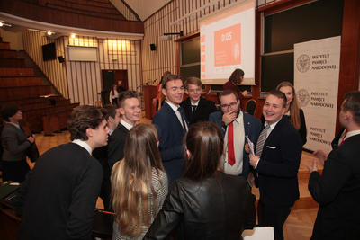 Finał pierwszego turnieju oksfordzkich debat historycznych dla studentów – 23 listopada 2018. Fot. Piotr Życieński (IPN)