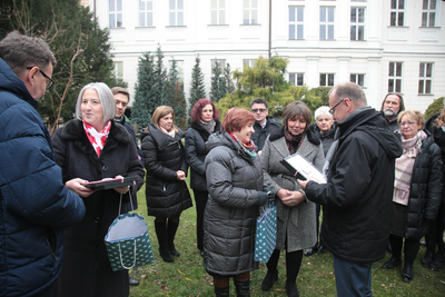 Sadzenie Dębów Niepodległości przy siedzibie Wspólnoty Polskiej – Warszawa, 26 listopada 2018. Fot. Piotr Życieński (IPN)